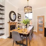 بيت للعطل The Haven يورك